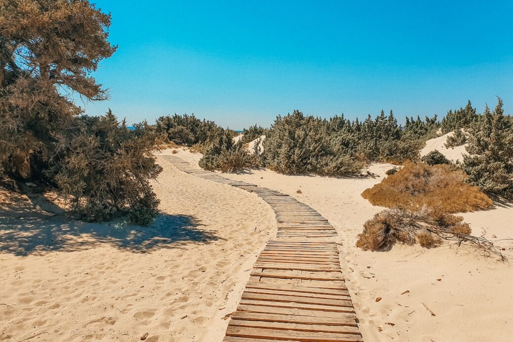 Simos Beach a Elafonissos, sabbia, sentiero