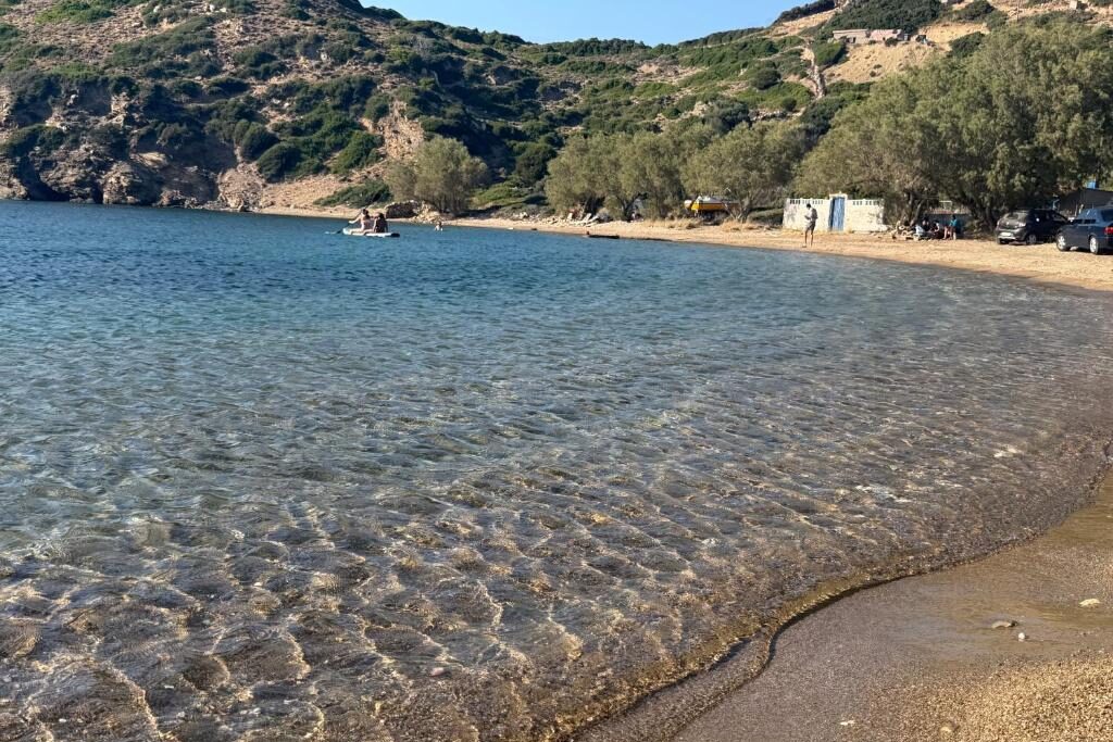 Pandora Fourni, la spiaggia sotto casa