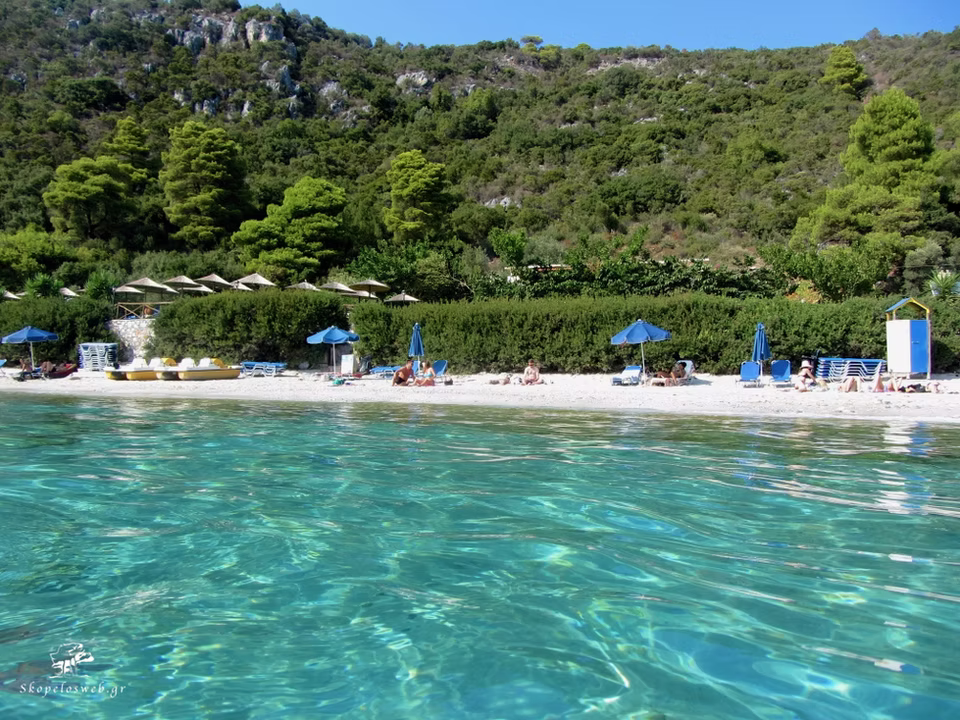 Spiaggia-limnonari-skopelos-sporadi
