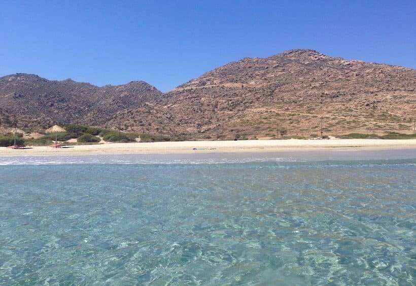 Spiaggia di sabbia di Manganari a Ios
