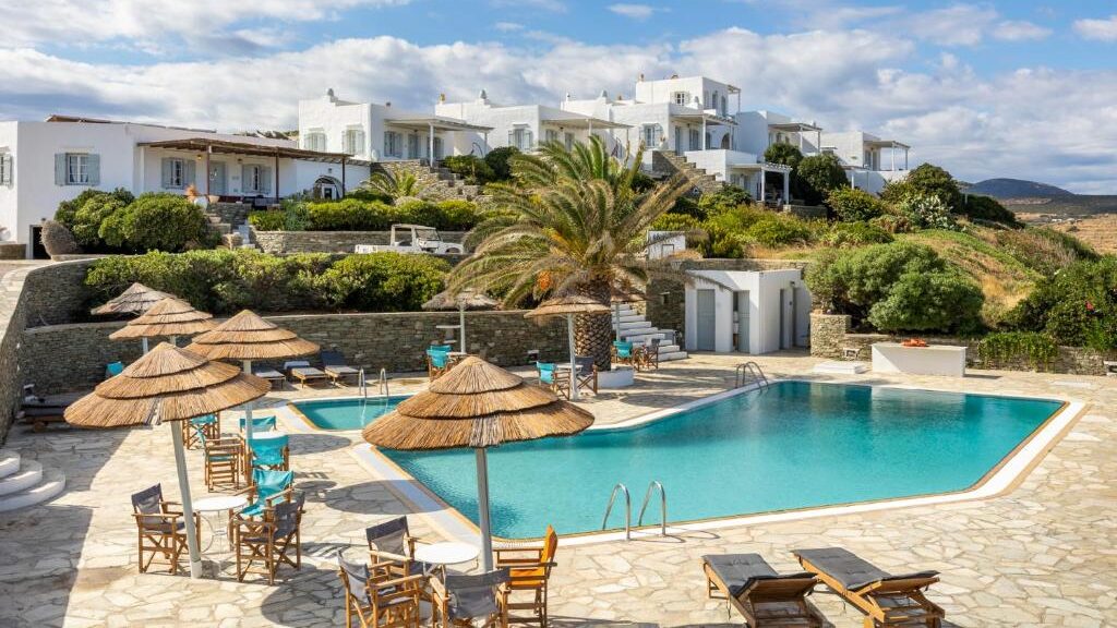 lighthouse hotel faros sifnos