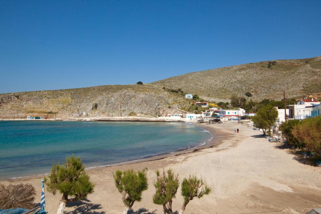 spiaggia di sabbia pserimos dove dormire