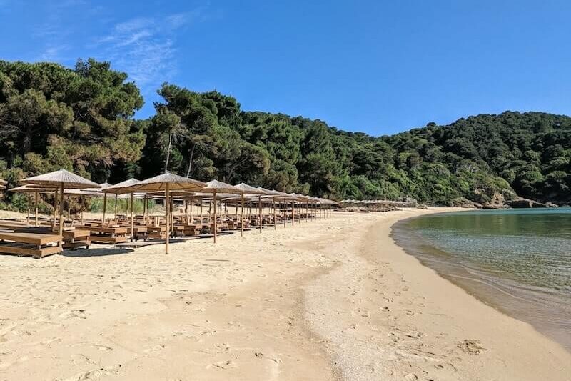 Banana Beach a Skiathos, spiaggia di sabbia